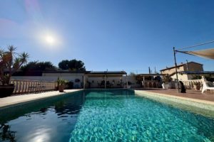 Maison individuelle avec piscine sur terrain de 7 298 m² à Buñol près de Valence BuenApart 2